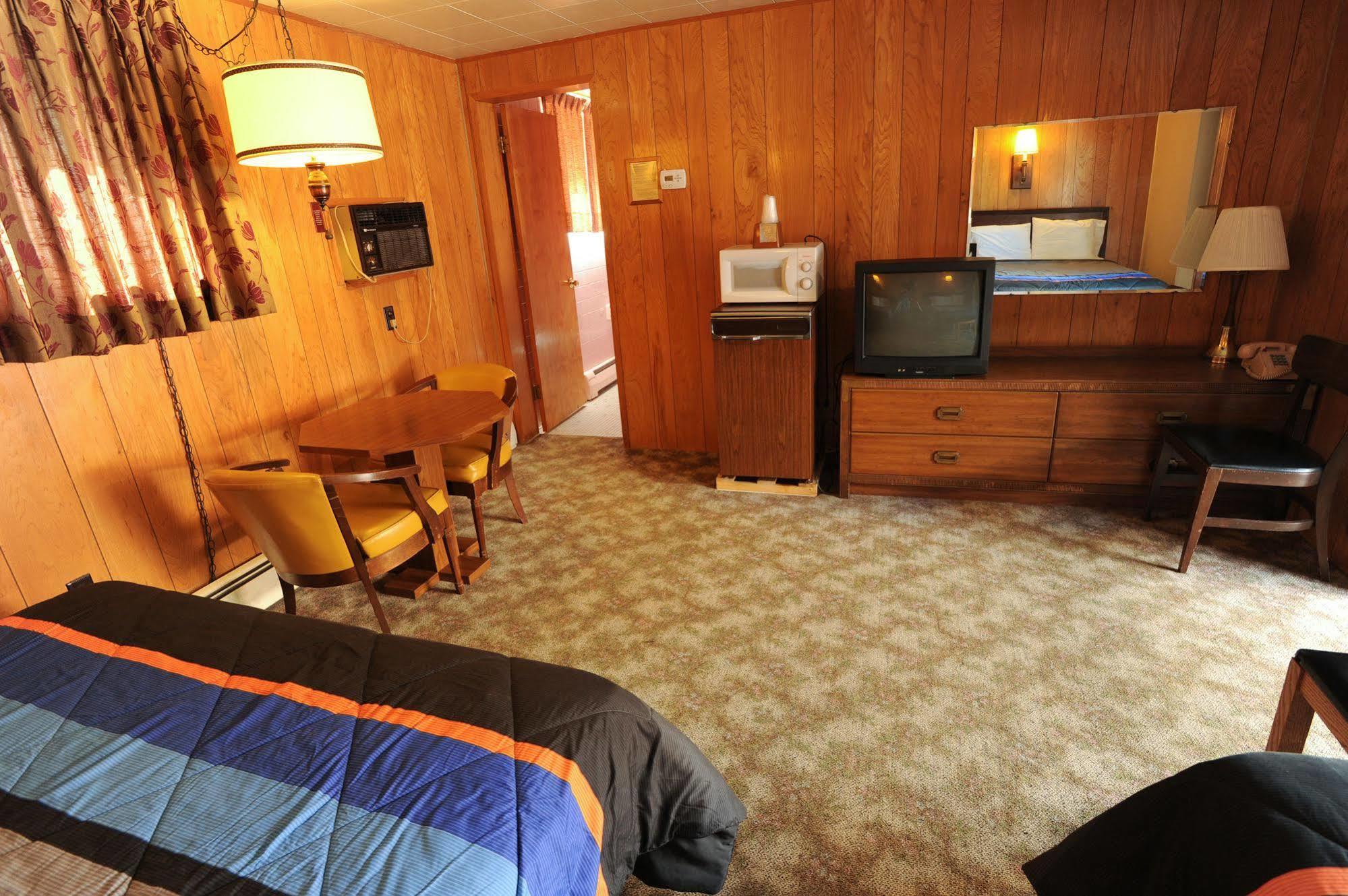 سو ساينت ماري Mid-City Motel المظهر الخارجي الصورة